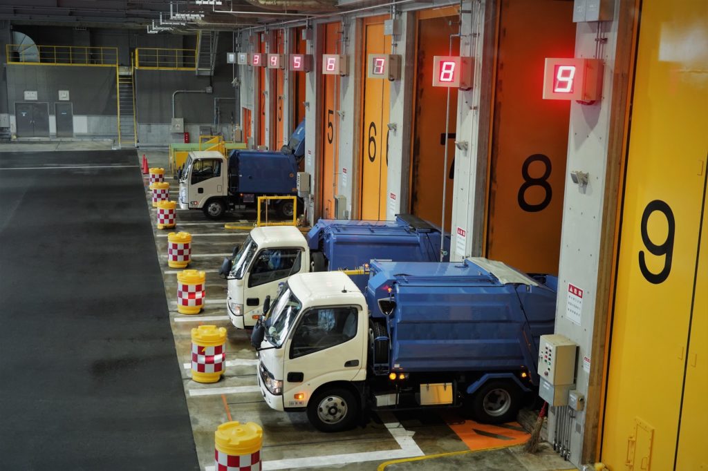 産業廃棄物収集運搬許可とは？産業廃棄物収集運搬業に必要な条件