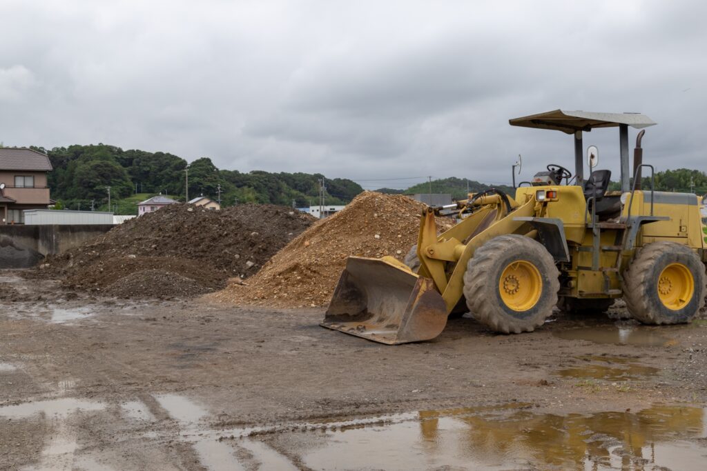 建設汚泥の再生利用「自ら利用」と「有償譲渡」とは？