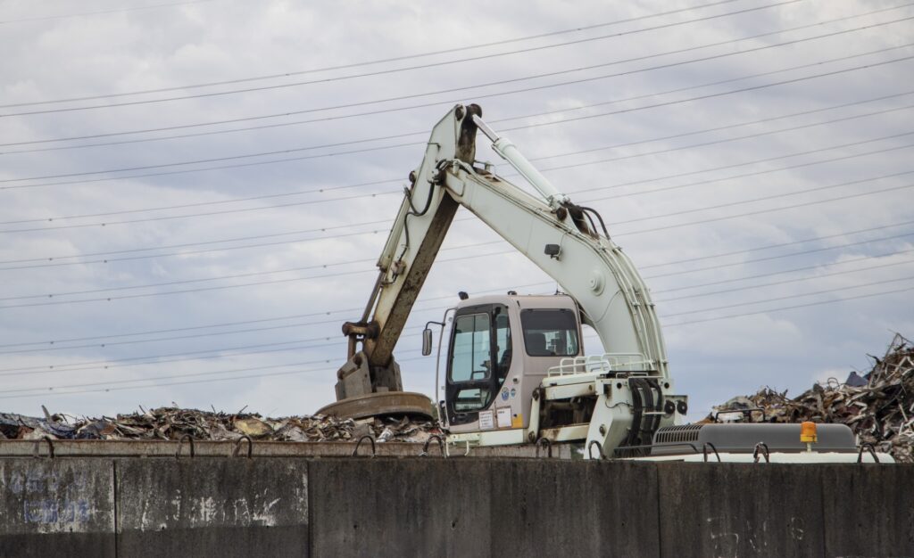 優良性基準適合認定制度とは？優良産廃処理業者認定制度との違いを解説！