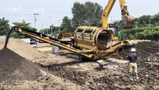 自走式スクリーンのレンタルで失敗しないために｜現場担当者が後悔した3つのパターン